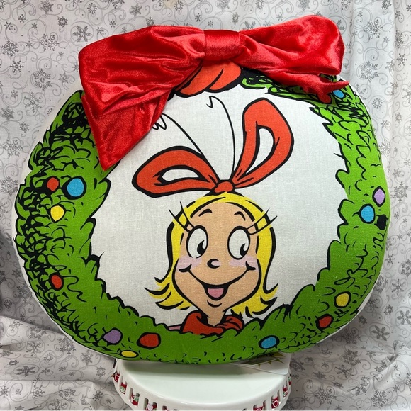 Cindy Lou Who How The Grinch Stole Christmas Velvet Red Bow Wreath Throw Pillow - Picture 1 of 10